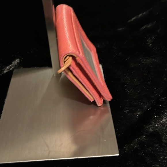 Kate Spade New York Peach & Tan  Keychain Wallet - Picture 4 of 11